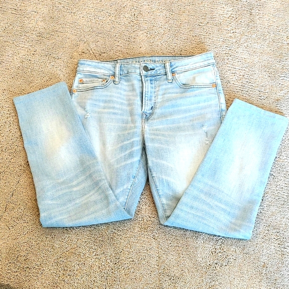 American Eagle Outfitters Denim - American eagle Jeans .